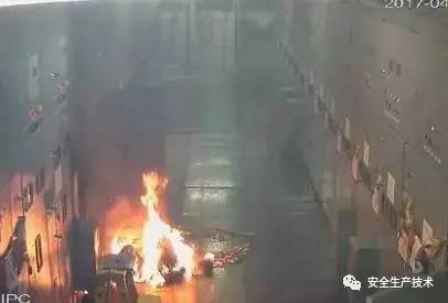 用電安全——值班人員非法進入高壓開關柜，并遭受6kV高壓電擊。