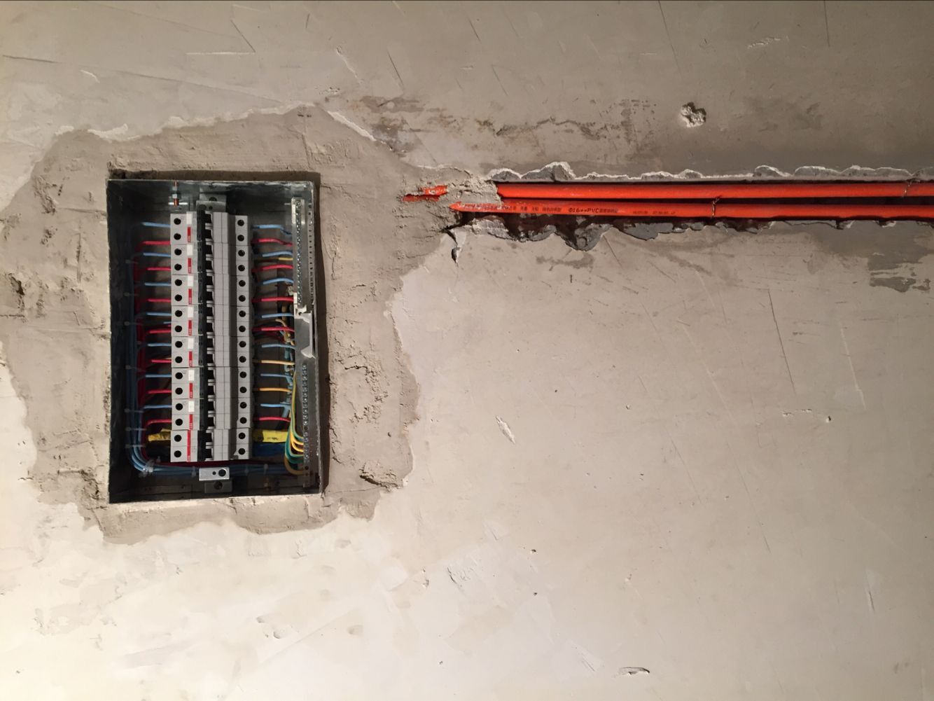 即使a 配電箱也不是一個真正的壞電工。